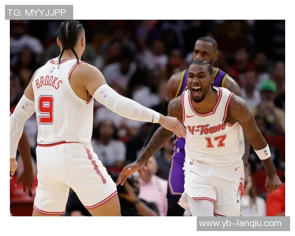 火箭队近期首发阵容进攻效率飙升至142抢回60投丢球展现强大实力